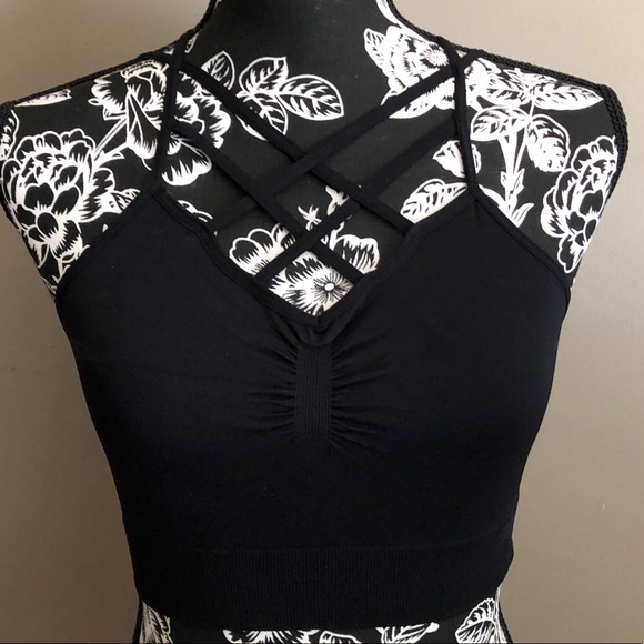 Other - Criss criss Padless Bralette in Black size S/ M